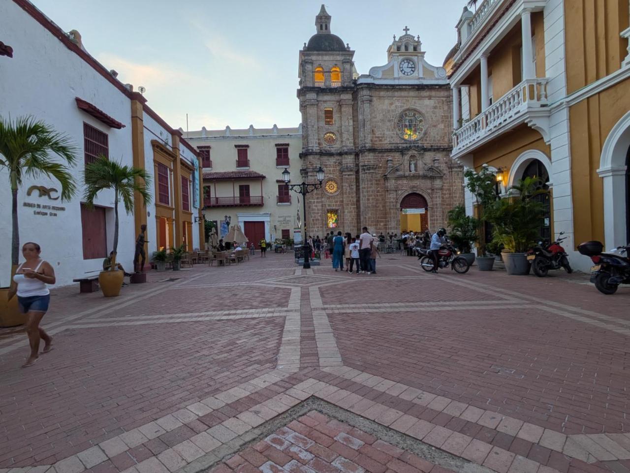 Bizsar Mar 4 Piscinas Acceso Privado Playa Bbq Privado Apartamento *